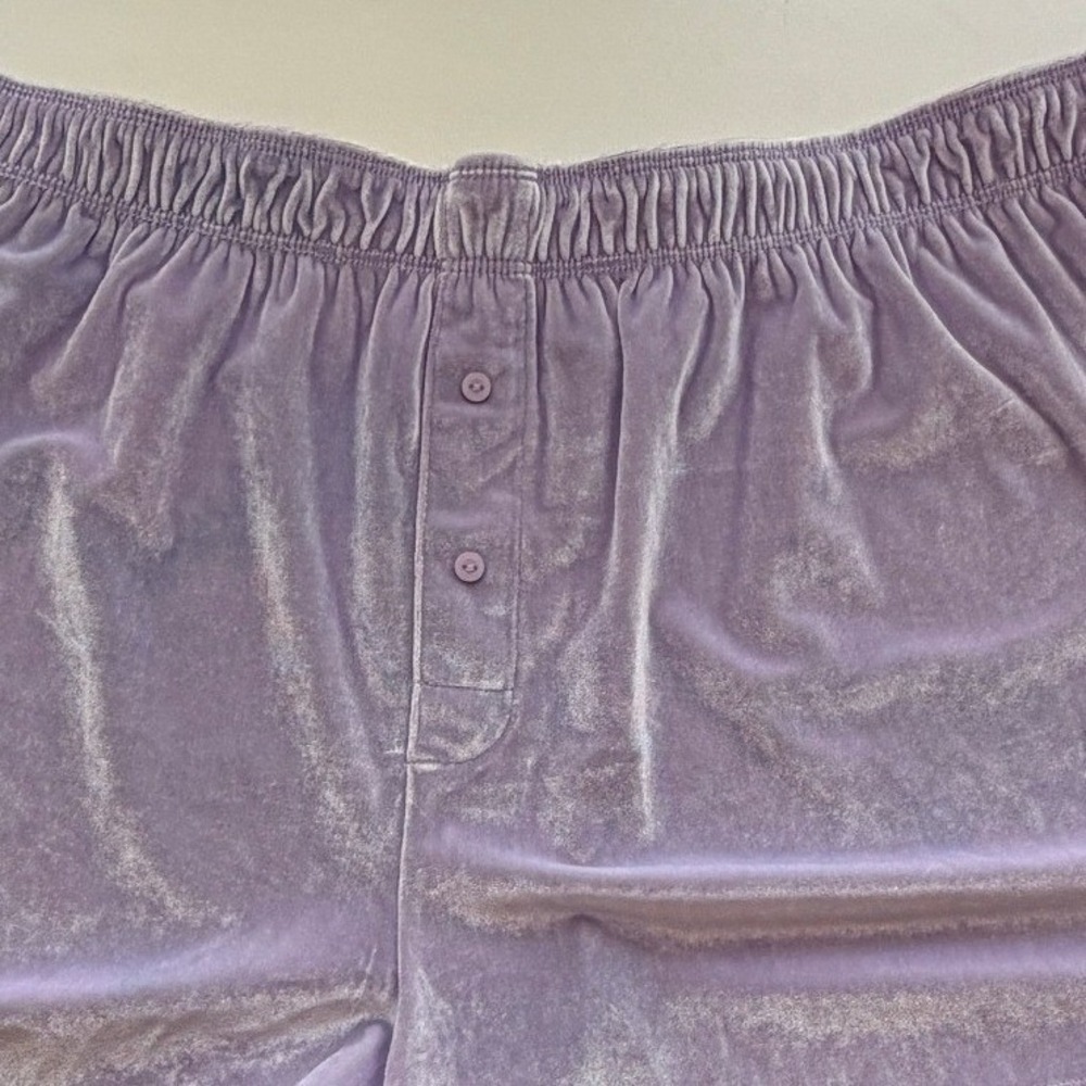 PINK Victoria's Secret Sleep Shorts Sz XL Lavender Velvet Rhinestone Loungewear - Picture 2 of 8